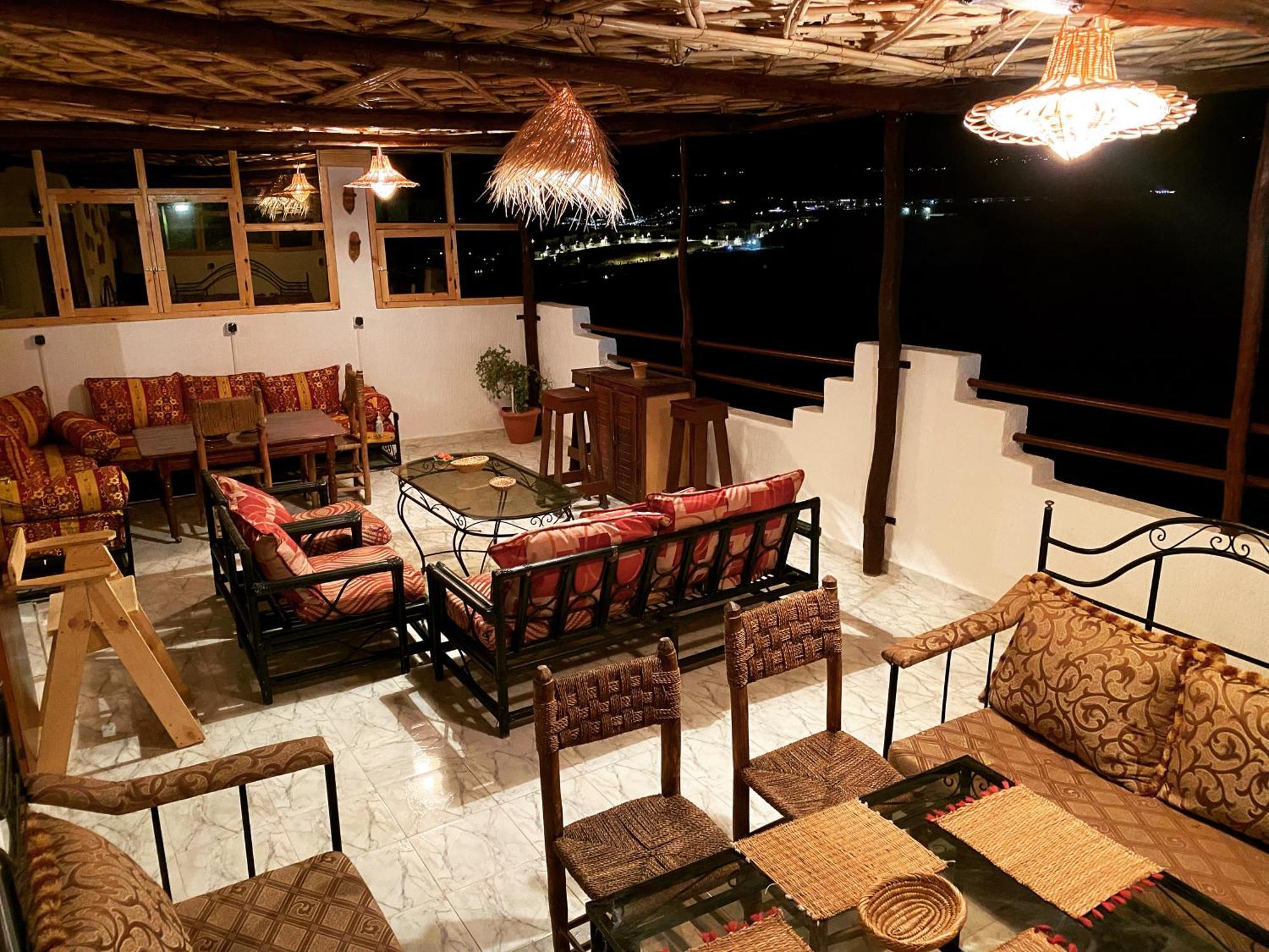 Red Carpet Surf Camp Sea, Mountain & Garden Escape Otel Tamraght Dış mekan fotoğraf